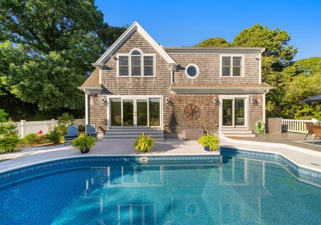 Photo 1 of Single family home for sale at 20 Lords Pond Rd, Chatham, MA 02633 | MLS# 22604710 | Listing updated on 2026-10-26