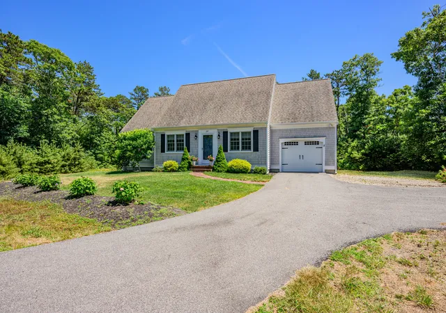 Photo 1 of Single family home for sale at 297 Depot Rd, Harwich, MA 02645 | MLS# 22604511 | Listing updated on 2026-09-14