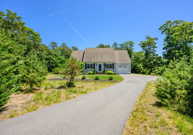 Photo 2 of Single family home for sale at 297 Depot Rd, Harwich, MA 02645 | MLS# 22604511 | Listing updated on 2026-09-14