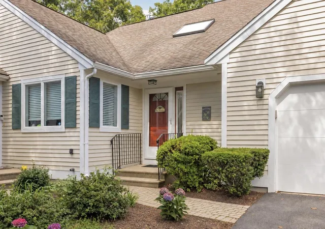 Condo for sale at 7 Upland Cir, Mashpee, MA 02649 | MLS# 22604558