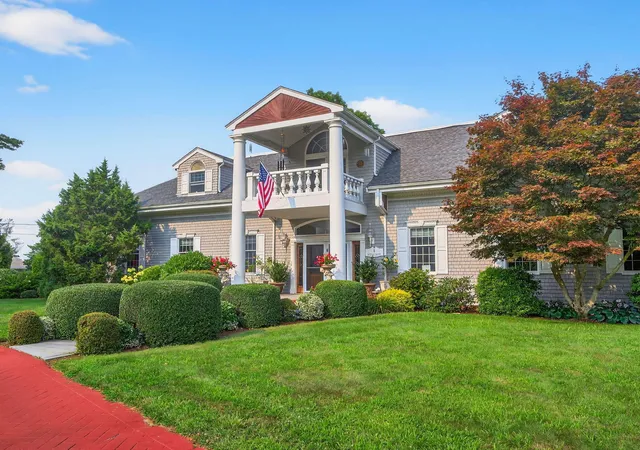 Photo 1 of Single family home for sale at 6 Kerna Dr, Buzzards Bay, MA 02532 | MLS# 22604578 | Listing updated on 2026-09-12