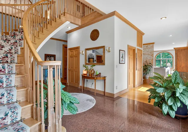 Photo 3 of Single family home for sale at 6 Kerna Dr, Buzzards Bay, MA 02532 | MLS# 22604578 | Listing updated on 2026-09-12