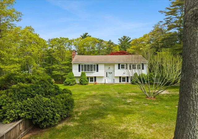 Photo 3 of Sale Pending at 391 Scenic Hwy, Buzzards Bay, MA 02532 | MLS# 22604663 | Listing updated on 2026-10-27
