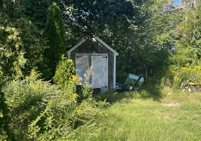 Photo 3 of Single family home for sale at 1586 Hyannis Barnstable Rd, Barnstable, MA 02630 | MLS# 22604596 | Listing updated on 2026-10-27