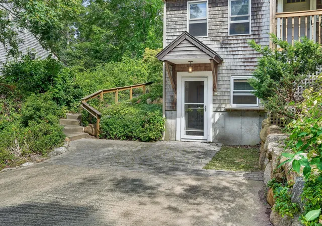 Photo 2 of Sale Pending at 7 Fawndale Rd, Vineyard Haven, MA 02568 | MLS# 22604597 | Listing updated on 2026-10-29