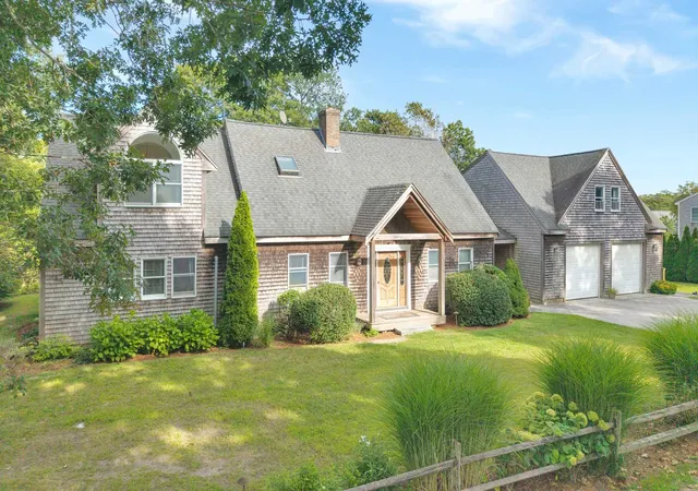 Photo 2 of Single family home for sale at 68 Front St, Oak Bluffs, MA 02557 | MLS# 22604610 | Listing updated on 2026-09-15
