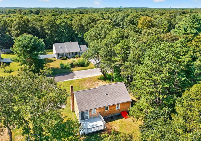 Photo 3 of Sale Pending at 39 Kerrywood Dr, East Falmouth, MA 02536 | MLS# 22604673 | Listing updated on 2026-10-18