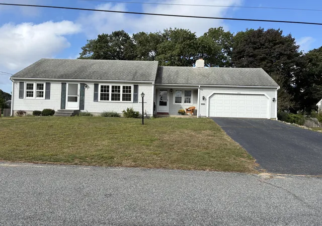 Photo 1 of Single family home for sale at 90 Captain York Rd, South Yarmouth, MA 02664 | MLS# 22604720 | Listing updated on 2026-10-13