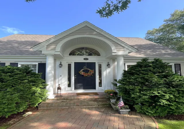 Photo 3 of Sale Pending at 44 Wild Goose Way, Centerville, MA 02632 | MLS# 22604757 | Listing updated on 2026-10-03