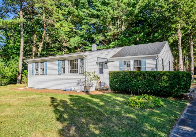 Photo 1 of Single family home for sale at 466 Old Ml Rd, Osterville, MA 02655 | MLS# 22604877 | Listing updated on 2026-10-27