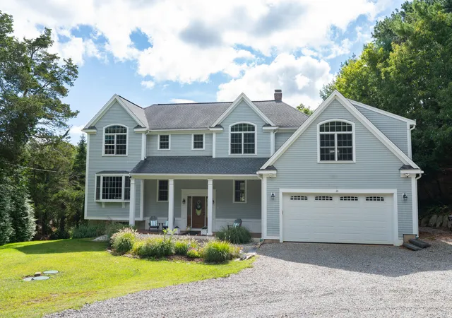 Photo 2 of Single family home for sale at 10 Indian Pond Point, Marstons Mills, MA 02648 | MLS# 22604762 | Listing updated on 2026-10-19