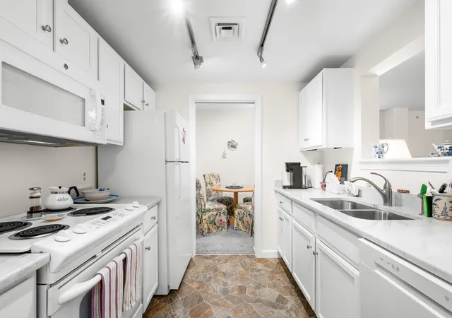 Photo 3 of Sale Pending at 18 West Rd #UNIT 311, Orleans, MA 02653 | MLS# 22604875 | Listing updated on 2026-09-26