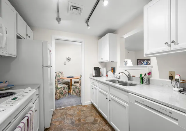 Listing Photo 5 - Condo for sale in building located at 18 W Rd, Orleans, MA 02653 - Unit #UNIT 311