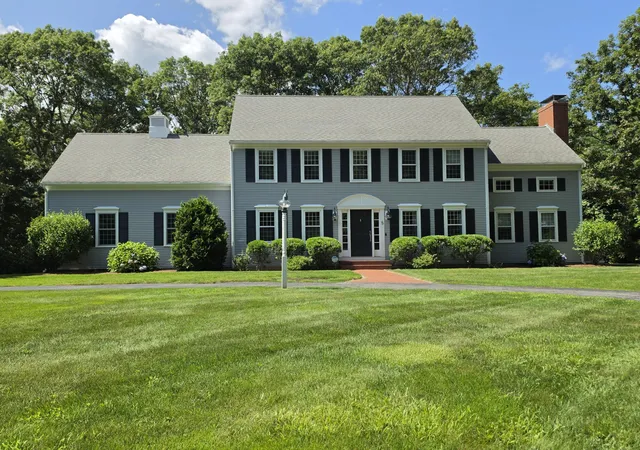 Photo 2 of Single family home for sale at 5 Woodspring Farm Ln, Sandwich, MA 02563 | MLS# 22604954 | Listing updated on 2026-10-15