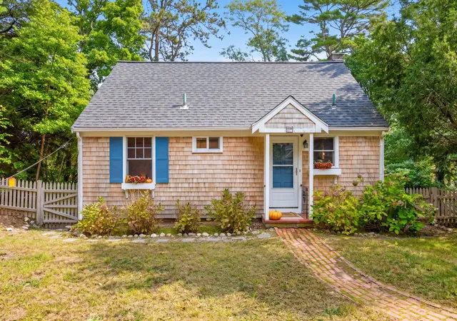 Photo 2 of Sale Pending at 87 Pinecrest Beach Dr, East Falmouth, MA 02536 | MLS# 22604973 | Listing updated on 2026-10-12