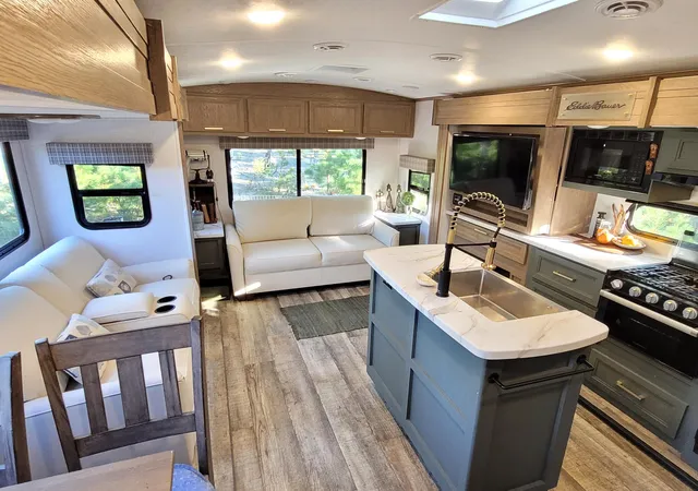 Photo 2 of Manufactured home for sale at 71 S Highland Rd #211, North Truro, MA 02652 | MLS# 22605041 | Listing updated on 2026-10-23
