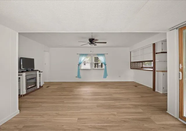 Photo 3 of Manufactured home for sale at 32 6 S Mdw Village, Carver, MA 02330 | MLS# 22605043 | Listing updated on 2026-10-15