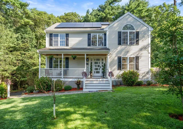 Photo 1 of Single family home for sale at 19 Maple St, Mashpee, MA 02649 | MLS# 22605127 | Listing updated on 2026-10-09