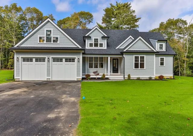 Photo 1 of Sale Pending at 136 Country Clb Rd, Sandwich, MA 02563 | MLS# 22605171 | Listing updated on 2026-10-13