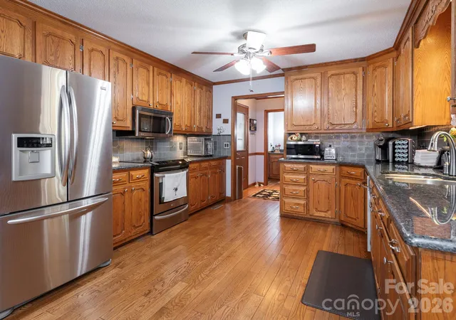 Photo 3 of Single family home for sale at 1800 Lake Lynn Rd, Concord, NC 28025 | MLS# 4316180 | Listing updated on 2026-09-23