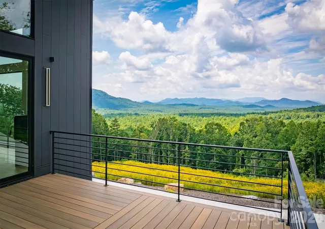 Photo 3 of Single family home for sale at 463 Summit Trl, Nebo, NC 28761 | MLS# 4350199 | Listing updated on 2026-09-01