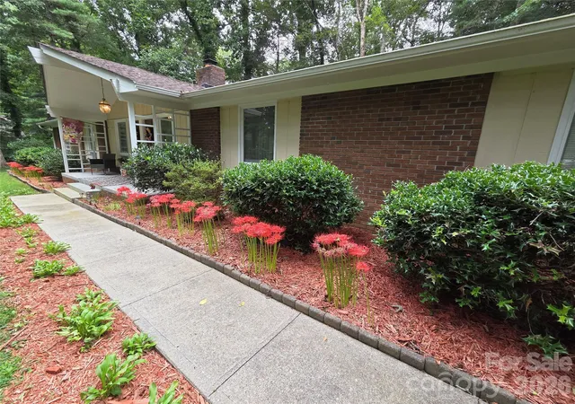 Photo 3 of Single family home for sale at 106 E Laurel Ln, Etowah, NC 28729 | MLS# 4354319 | Listing updated on 2026-10-07