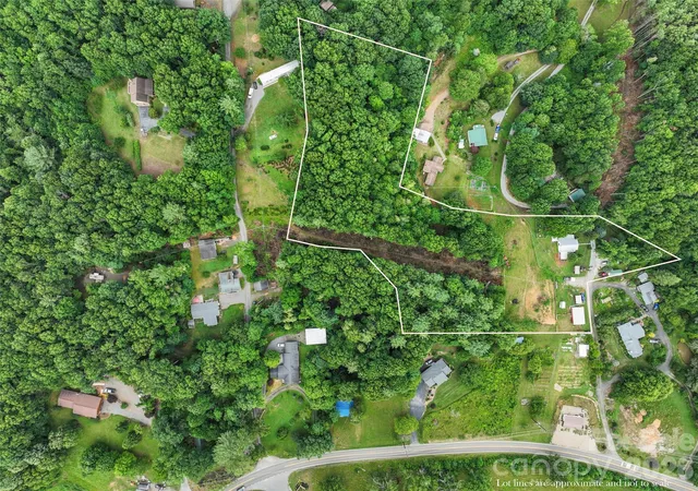 Photo 2 of Single family home for sale at 87 Henderson Ln, Burnsville, NC 28714 | MLS# 4371457 | Listing updated on 2026-09-02