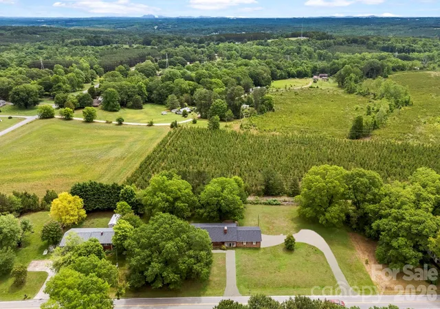 Photo 21 of Single family home for sale at 2829 Bettis Rd, Grover, NC 28073 | MLS# 4386949 | Listing updated on 2026-09-02