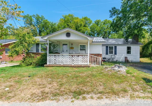 Photo 2 of Single family home for sale at 106 Deaver St, Chester, SC 29706 | MLS# 4387714 | Listing updated on 2026-09-01