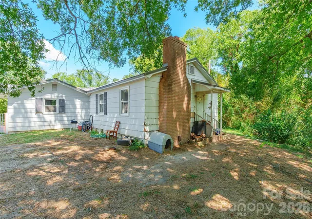 Photo 4 of Single family home for sale at 106 Deaver St, Chester, SC 29706 | MLS# 4387714 | Listing updated on 2026-09-01
