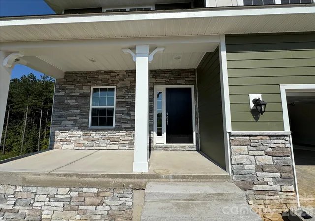 Photo 2 of Single family home for sale at 1570 Autumn Ln #117, York, SC 29745 | MLS# 4390453 | Listing updated on 2026-10-05