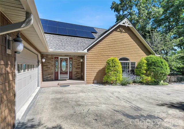 Photo 4 of Single family home for sale at 157 Kawani Ln, Brevard, NC 28712 | MLS# 4393607 | Listing updated on 2026-10-14
