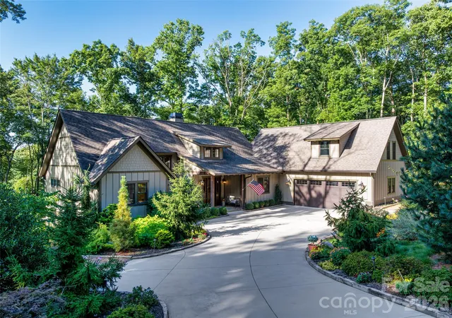 Photo 1 of Single family home for sale at 442 Autumn Sky Dr, Hendersonville, NC 28792 | MLS# 4394755 | Listing updated on 2026-09-04