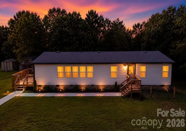 Photo 1 of Single family home for sale at 3585 Woodstream Dr, Maiden, NC 28650 | MLS# 4403670 | Listing updated on 2026-09-02