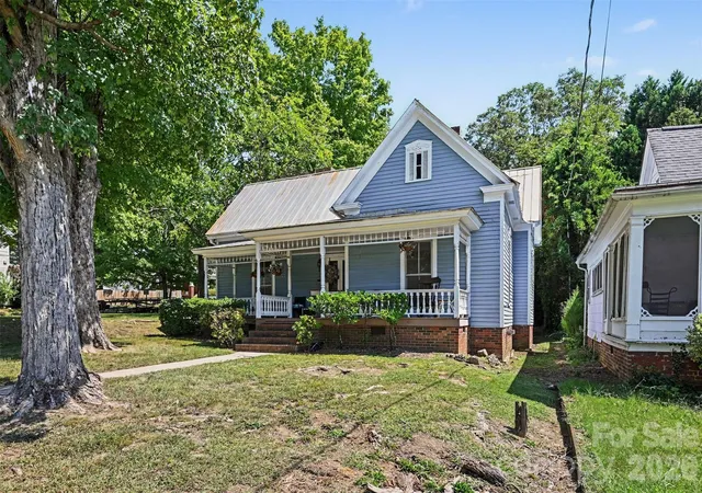 Photo 2 of Single family home for sale at 821 N Main St, Salisbury, NC 28144 | MLS# 4407765 | Listing updated on 2026-09-03