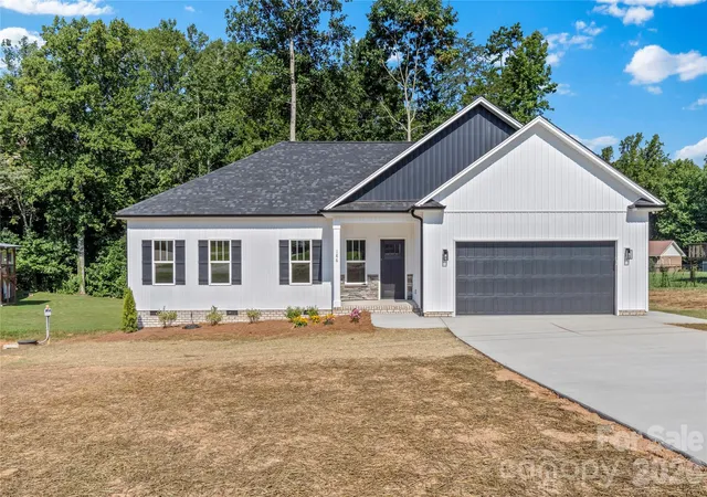 Photo 2 of Single family home for sale at 186 O Farrell St, Winston Salem, NC 27107 | MLS# 4409327 | Listing updated on 2026-09-02