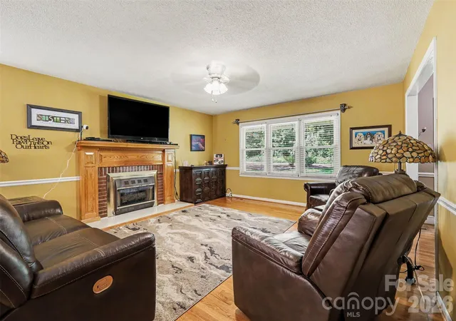 Photo 3 of Single family home for sale at 2318 Old Hickory Grv Rd, Mount Holly, NC 28120 | MLS# 4409723 | Listing updated on 2026-09-26