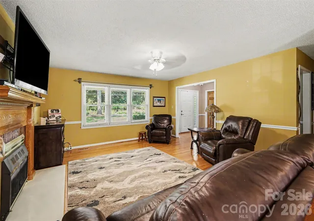 Photo 4 of Single family home for sale at 2318 Old Hickory Grv Rd, Mount Holly, NC 28120 | MLS# 4409723 | Listing updated on 2026-09-26