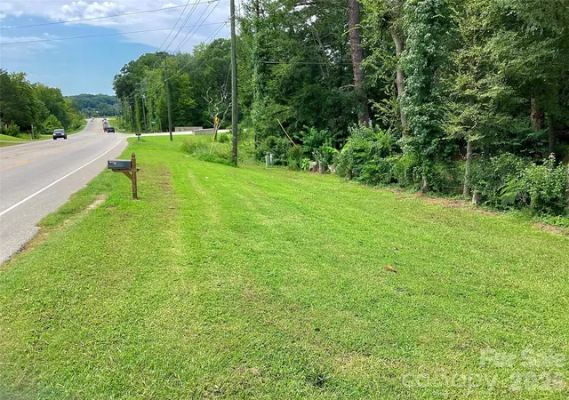 Photo 5 of Sale Pending at 1553 Mcconnells Hwy, Rock Hill, SC 29732 | MLS# 4413417 | Listing updated on 2026-09-03