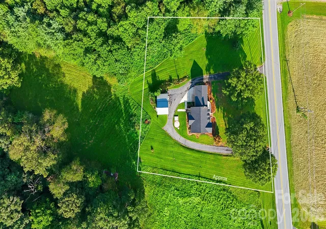 Photo 2 of Single family home for sale at 2430 Hwy 64/90 W, Taylorsville, NC 28681 | MLS# 4414293 | Listing updated on 2026-10-07