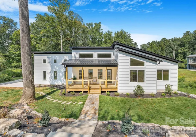 Photo 1 of Single family home for sale at 447 Blooming Laurel Dr, Hendersonville, NC 28792 | MLS# 4416283 | Listing updated on 2026-09-07