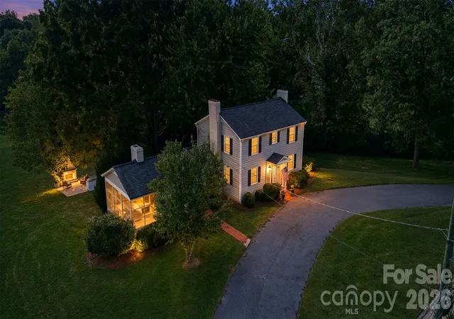 Photo 3 of Single family home for sale at 330 S Center St, Taylorsville, NC 28681 | MLS# 4416353 | Listing updated on 2026-09-03
