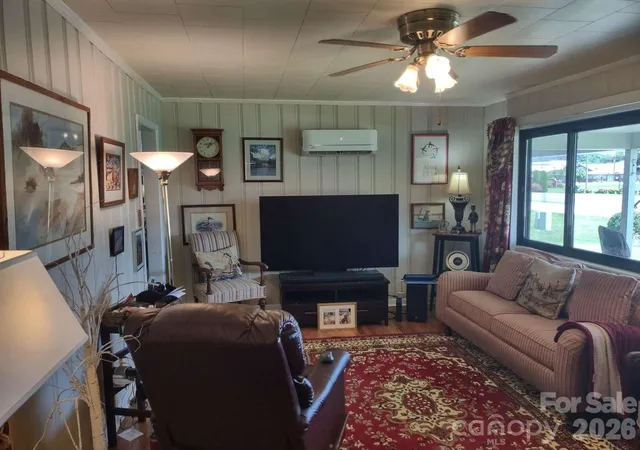 Photo 4 of Single family home for sale at 70 Temple Church Rd, Brevard, NC 28712 | MLS# 4416777 | Listing updated on 2026-09-02