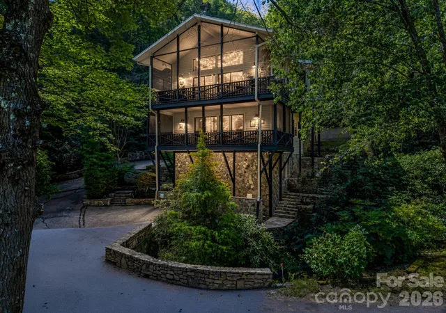 Photo 1 of Single family home for sale at 485 Grandview Dr, Lake Lure, NC 28746 | MLS# 4416837 | Listing updated on 2026-09-03