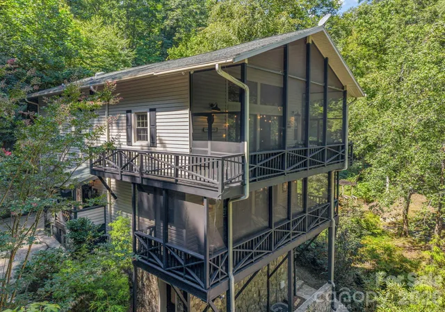 Photo 3 of Single family home for sale at 485 Grandview Dr, Lake Lure, NC 28746 | MLS# 4416837 | Listing updated on 2026-09-03