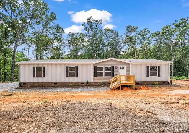 Photo 3 of Single family home for sale at 2617 Hudlow Rd, Forest City, NC 28043 | MLS# 4417021 | Listing updated on 2026-09-02