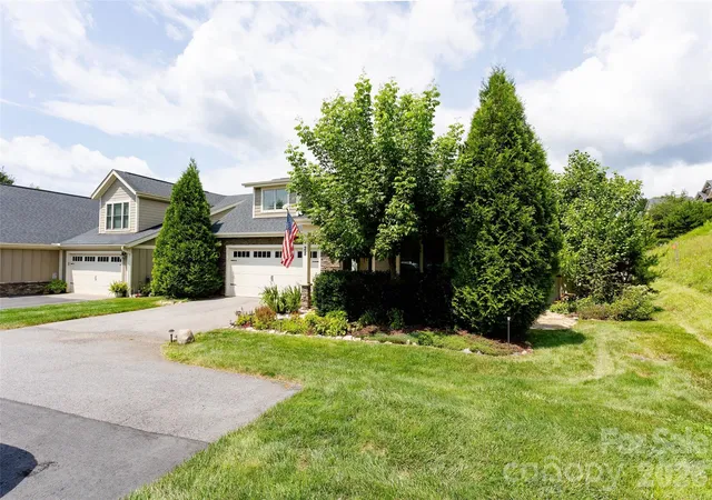 Photo 4 of Townhouse for sale at 28 Westfield Way, Candler, NC 28715 | MLS# 4417037 | Listing updated on 2026-09-21