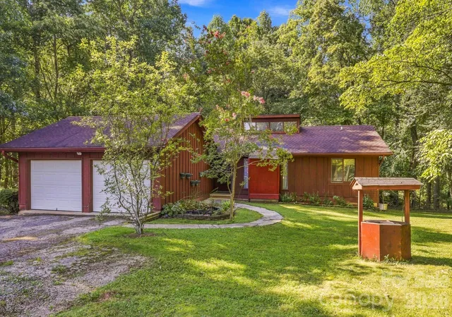 Photo 1 of Single family home for sale at 51 Rising Meadow Ln, Mills River, NC 28759 | MLS# 4417388 | Listing updated on 2026-09-23