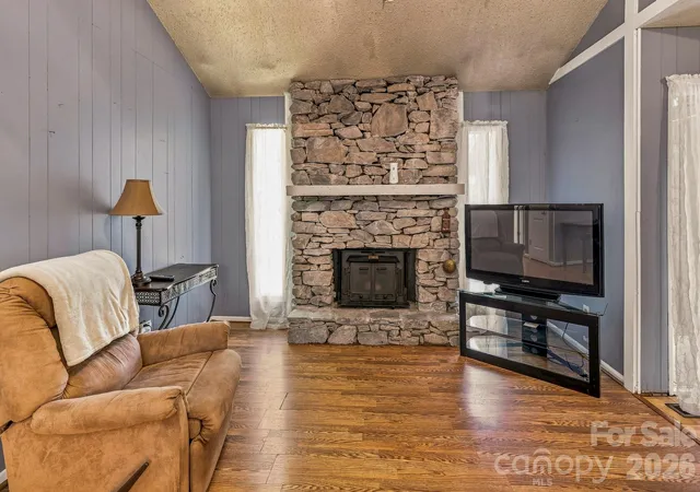 Photo 3 of Single family home for sale at 51 Rising Meadow Ln, Mills River, NC 28759 | MLS# 4417388 | Listing updated on 2026-09-23