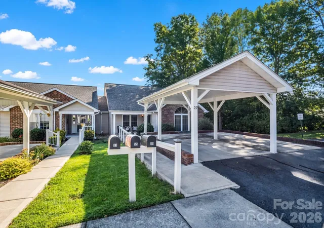 Photo 1 of Sale Pending at 59 S Woodridge View Ct, Hendersonville, NC 28791 | MLS# 4417500 | Listing updated on 2026-09-24